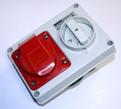 GW 66108  dugalj 3P+T 16A 380V