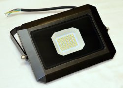 Ledfényvető 20W hidegf. 4000K IP66 FJ023
2100lm
