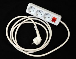 Gunsan elosztósor 3-as kapcs. 1,5m vez.
MT 3x1,5