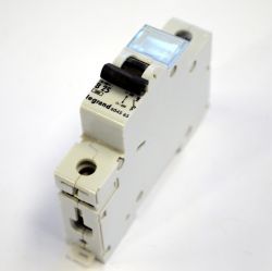 LX B 25A  1p. kismegszakító 604565